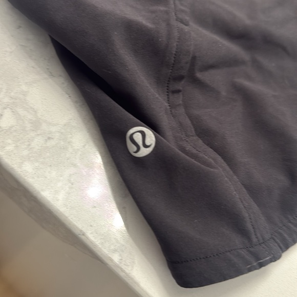 Lululemon Run Times Short II *4" size 10 - Picture 8 of 9
